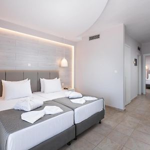 Family One-Bedroom King Suite